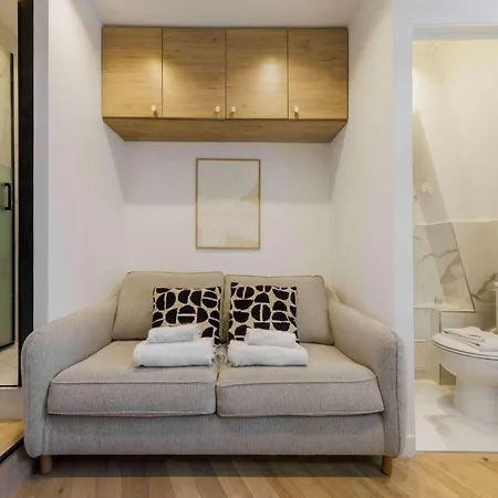 2p On The Rooftops Of